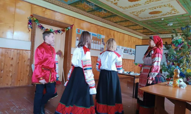 «Вот и святки, начались»