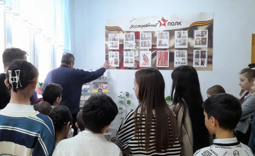 «Спасибо деду за Победу». 