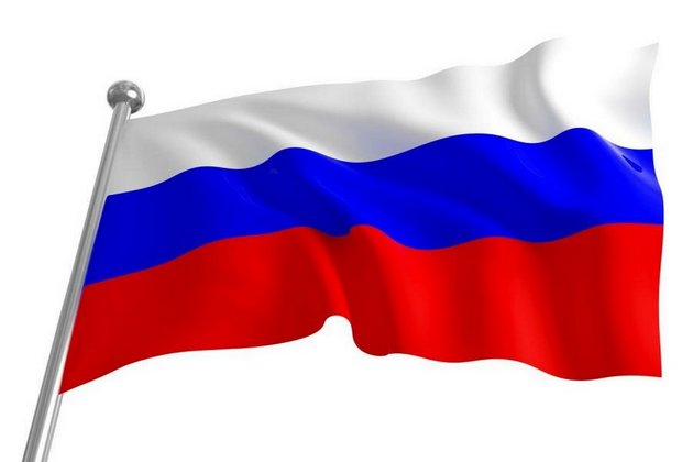 Онлайн-акция «Под флагом России живу и расту».