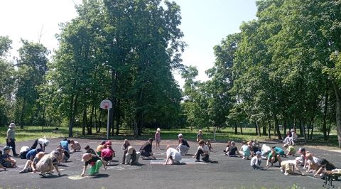 Конкурс рисунков на асфальте 