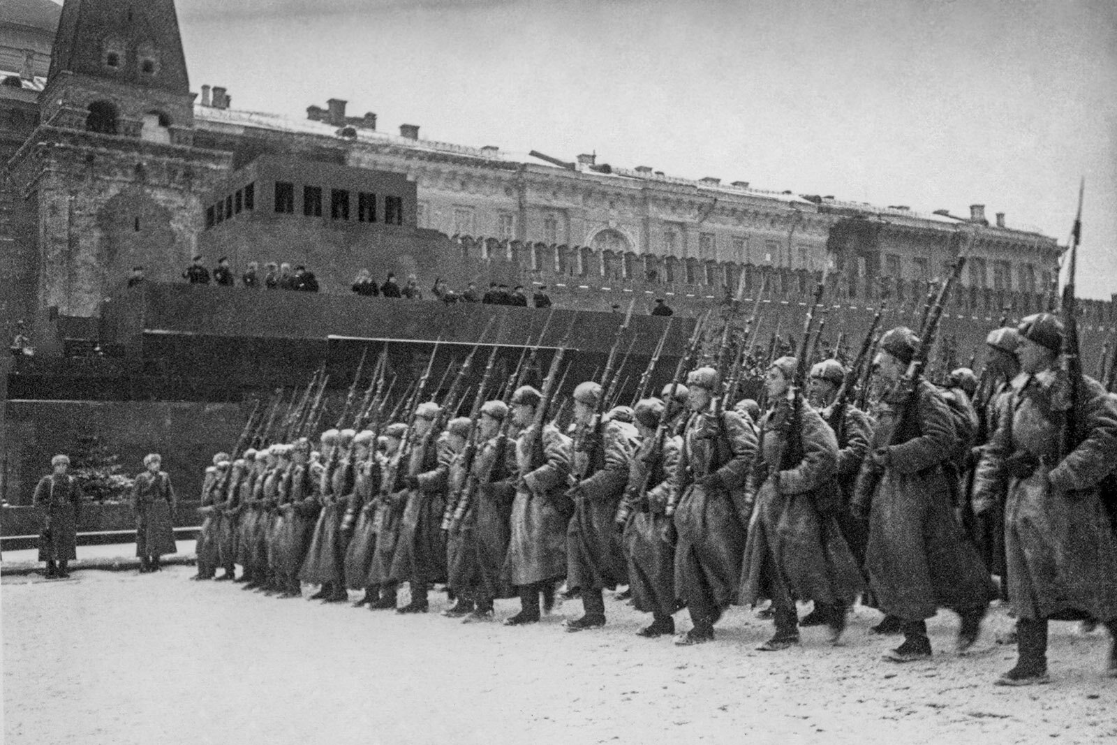 «День проведения военного парада в Москве в 1941 году».