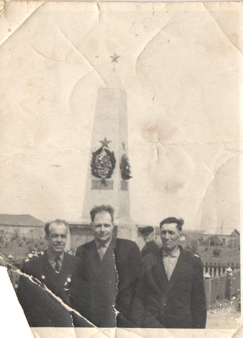 С. ЧЕСМЕНКА ПАМЯТНИК ВОИНАМ