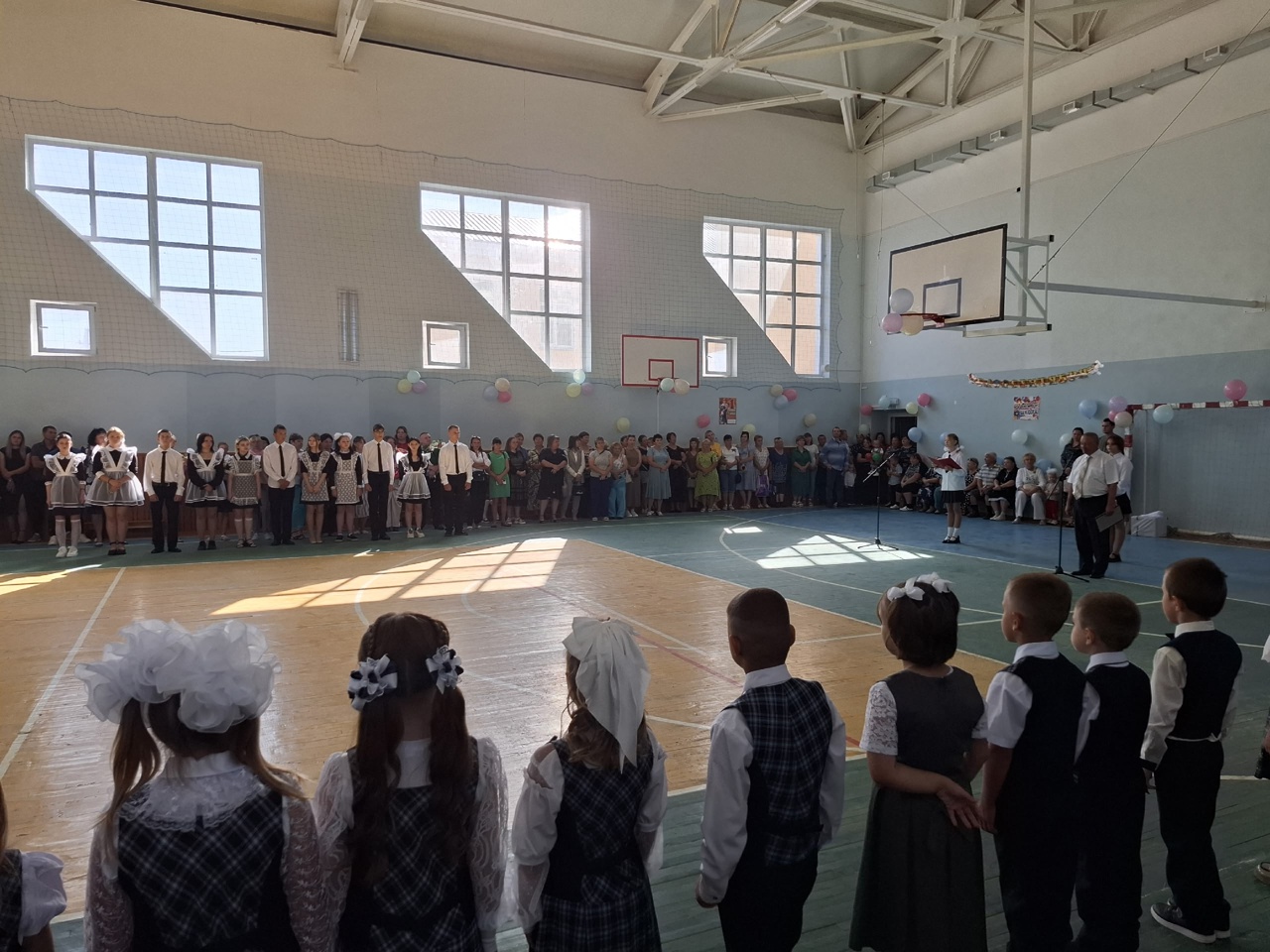 Праздничная программа «Весёлые науки»
