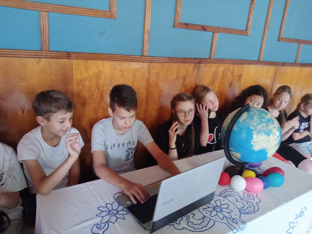 Познавательная программа «Есть  друзья на всей планете»  