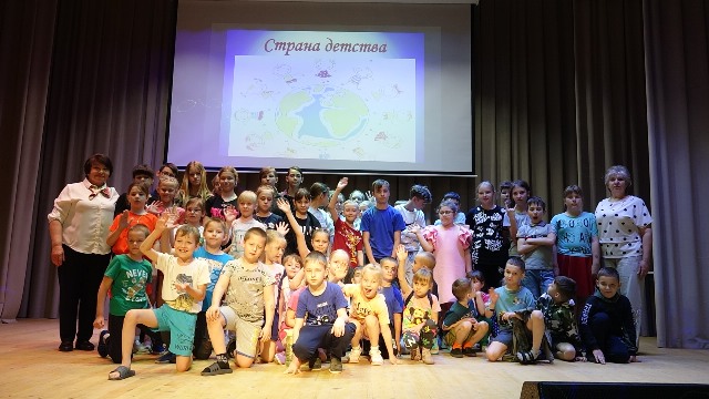 Развлекательно - игровая программа 