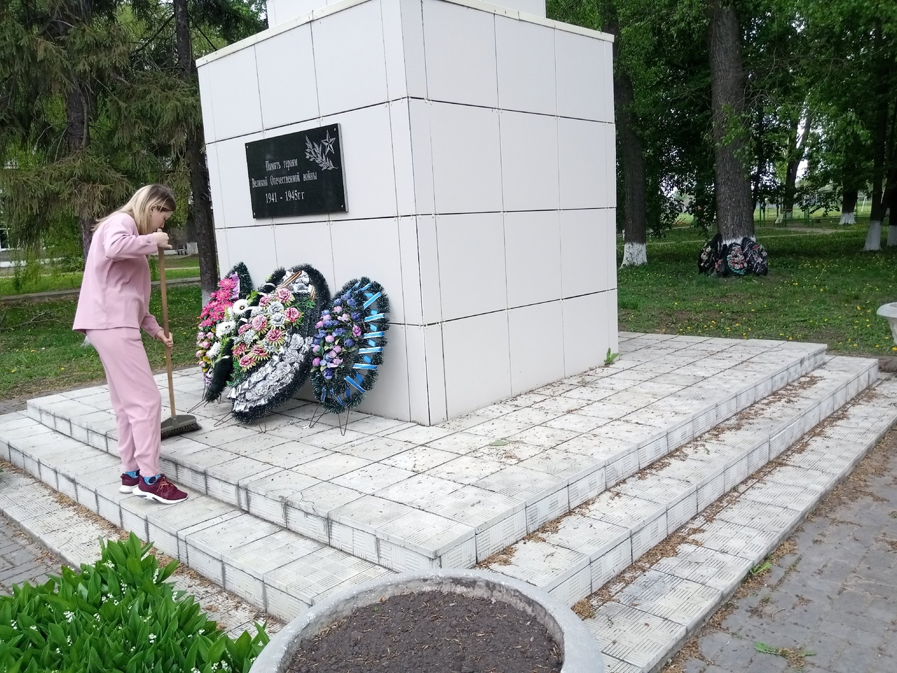 Трудовой десант «Вокруг должно быть чисто»