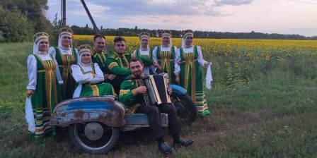 Концертная программа «За селом»