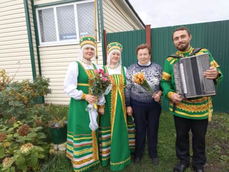 «Песни учителю, спетые сердцем»