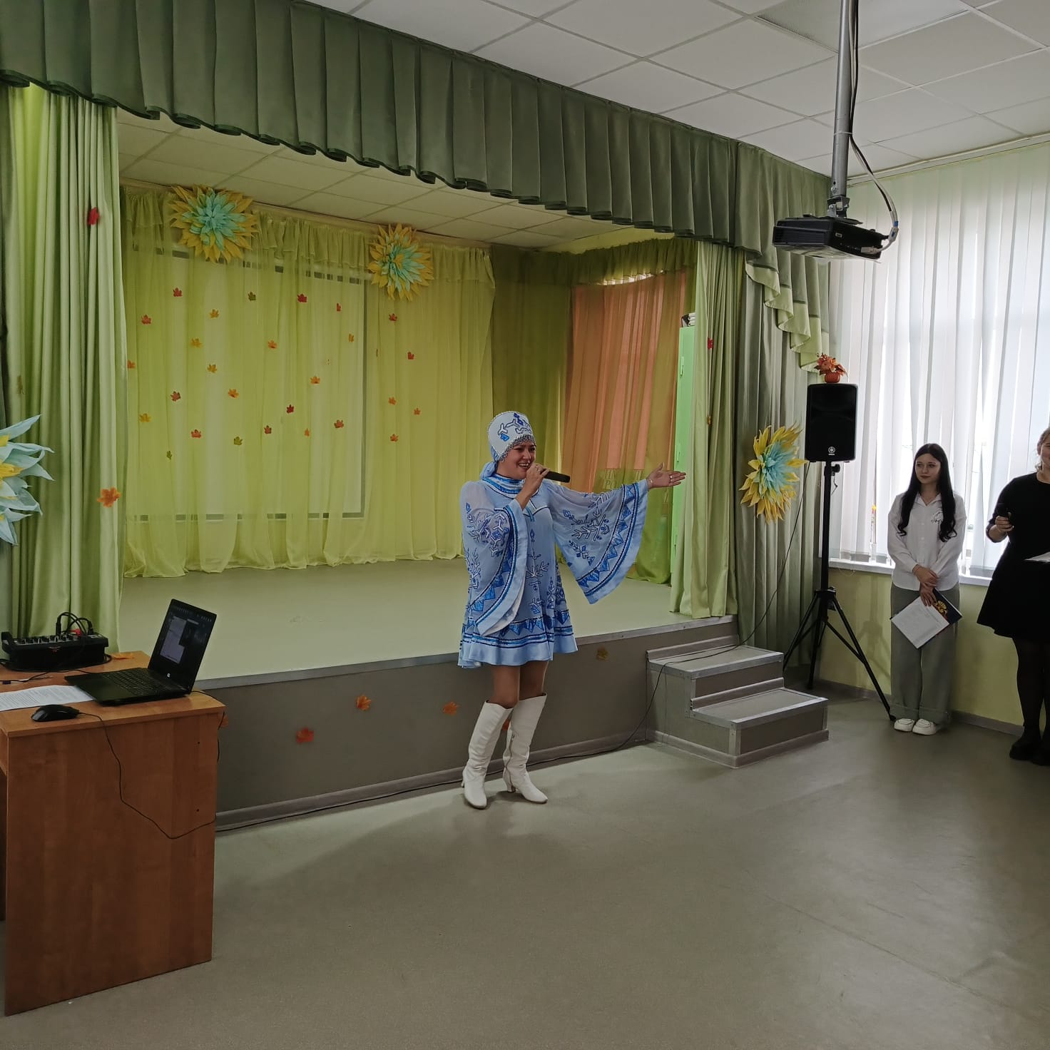 Литературно – музыкальный калейдоскоп «Весёлые истории из жизни педагога» 