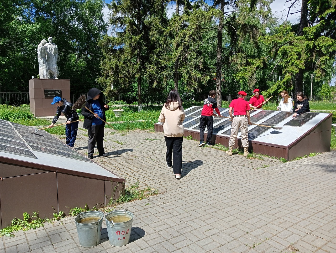 Трудовой десант – «Мир! Труд! Май!»