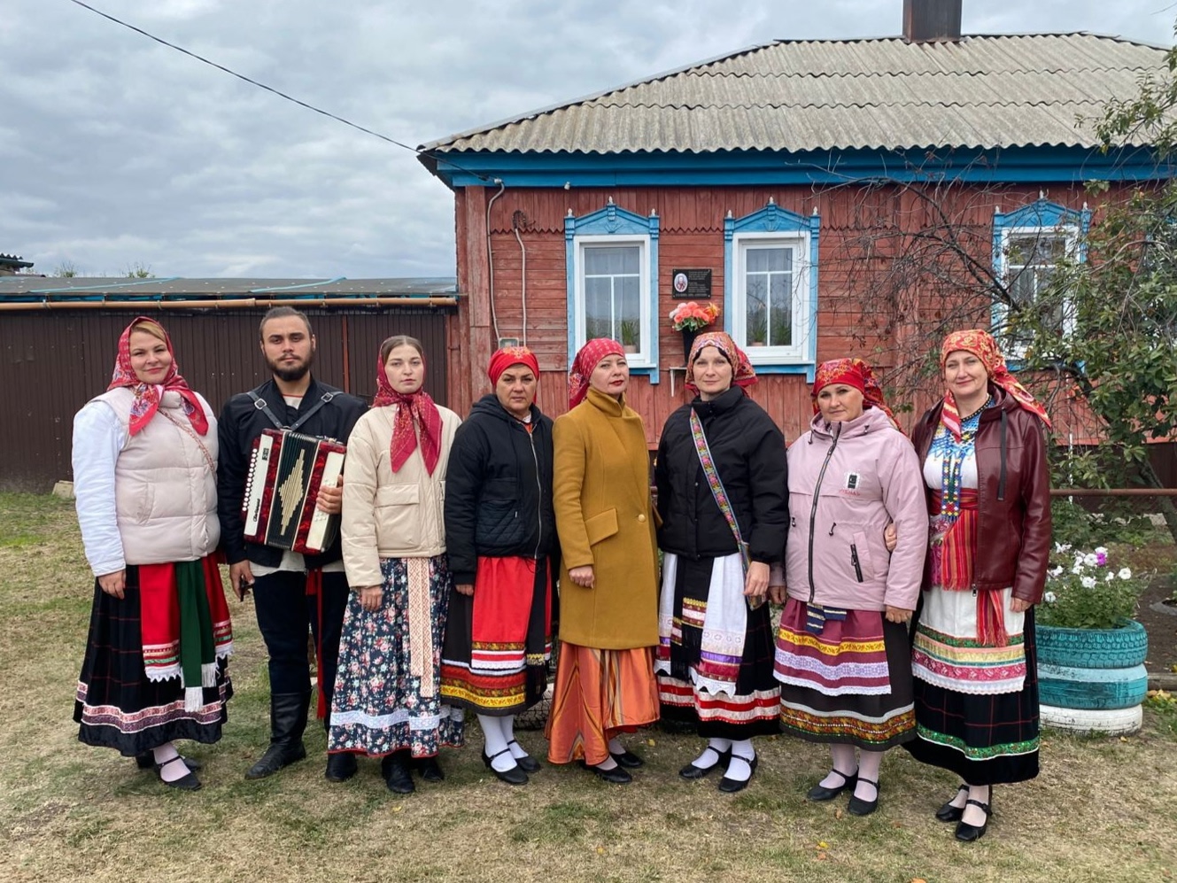 В с. Пчелиновка Бобровского района отметили 100-летие со дня рождения знаменитой песенницы Булавкиной Анны Алексеевны