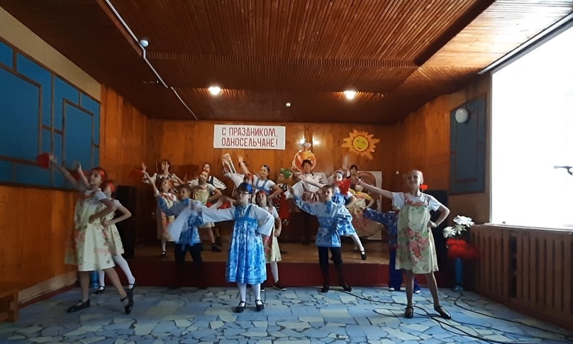 День села – «А у нас престол»