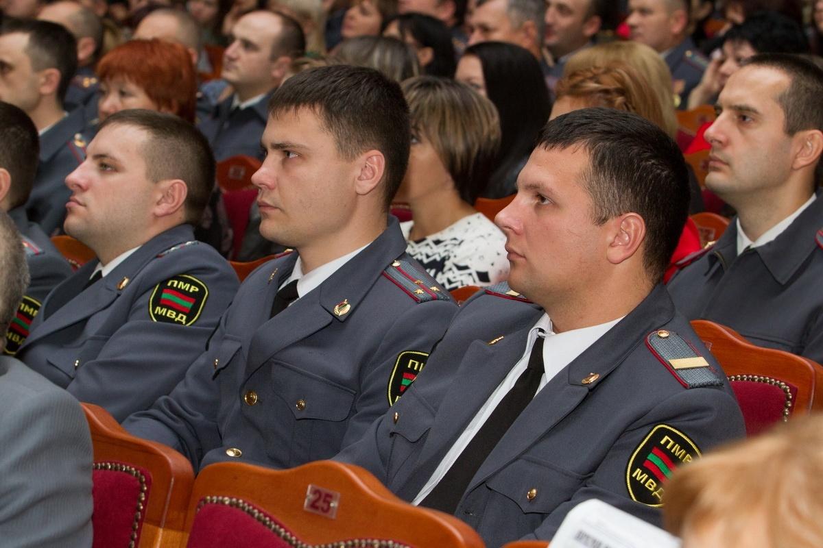 «Наша служба и опасна и трудна»