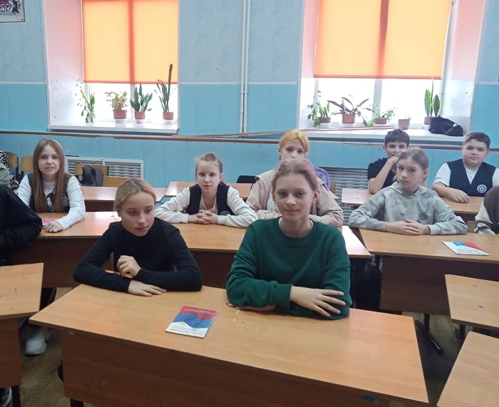 Тематическая программа «Имею право, но обязан» во второй городской школе.