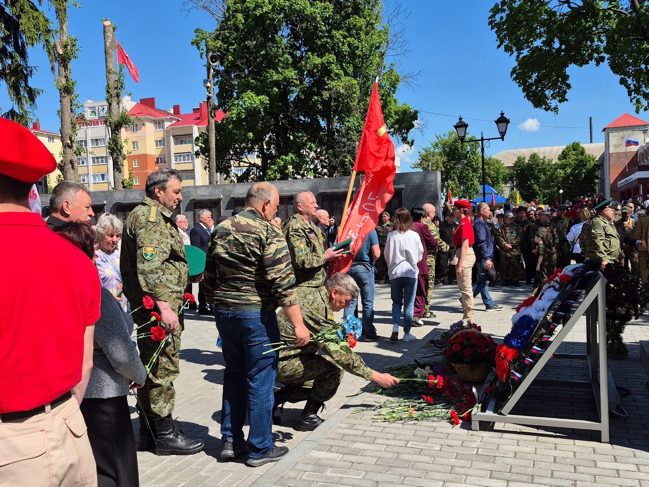 Митинг и возложение цветов к памятнику погибших воинов, посвященный Дню Победы
