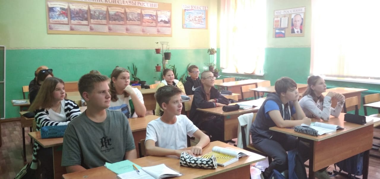 Краеведческий урок-вернисаж «Таланты родного края»
