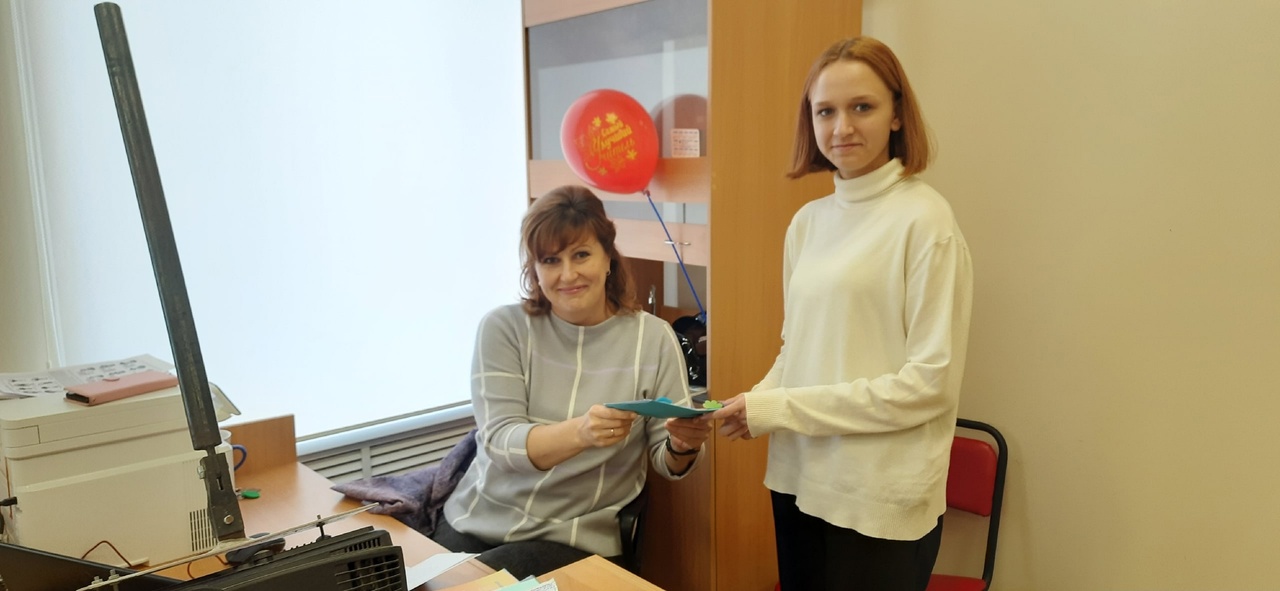 Акция дарения открыток – «Педагог – не звание, педагог – призвание»