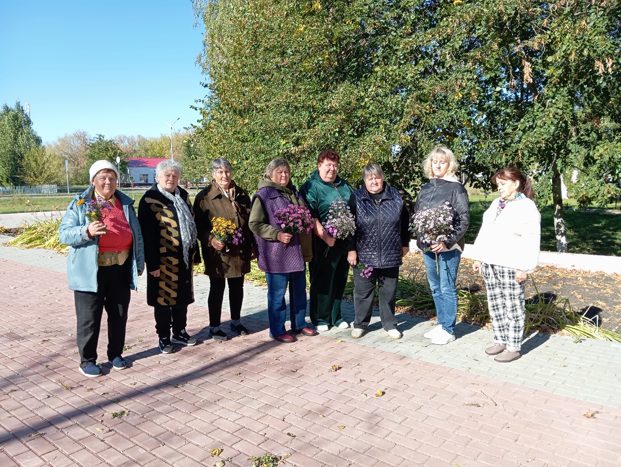  «Возложение цветов» 