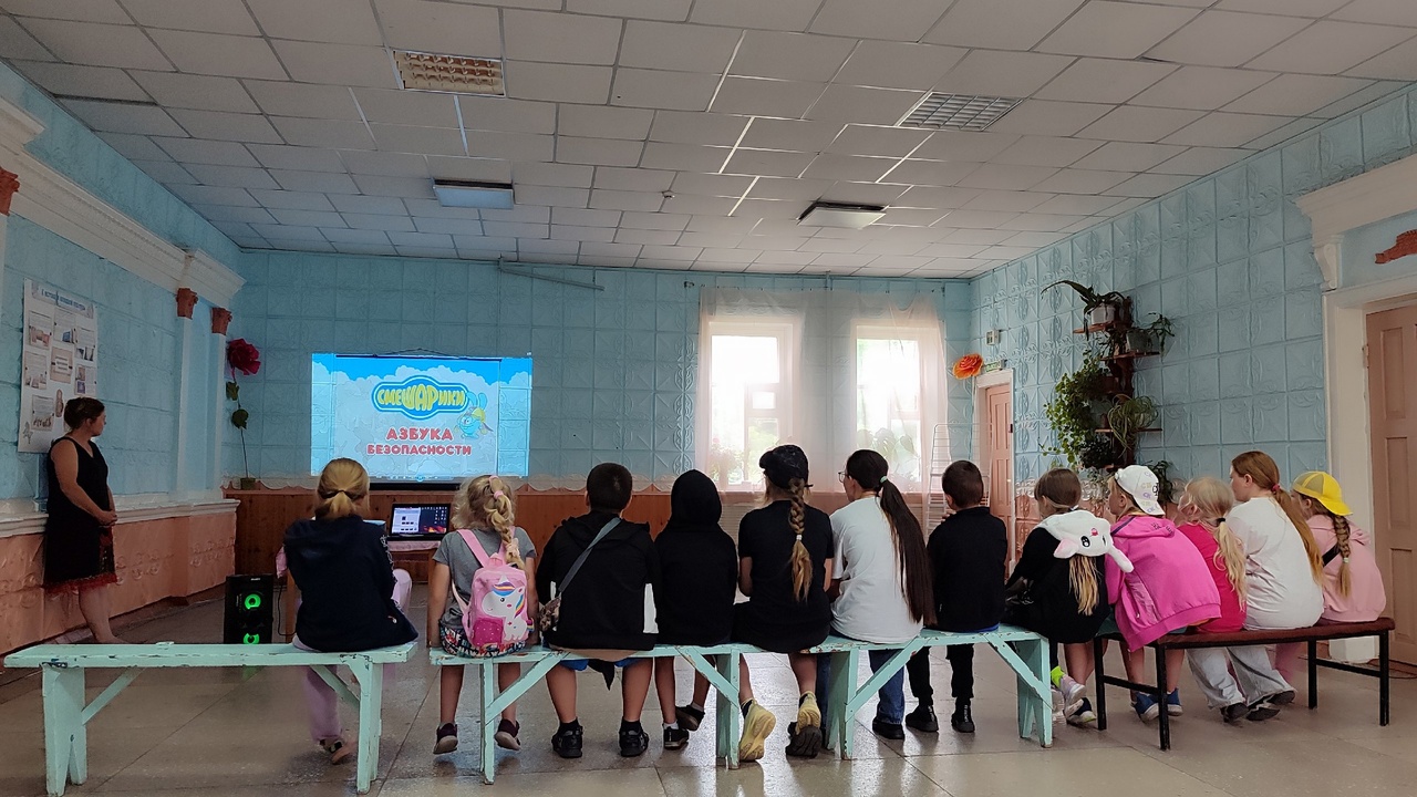  «У воды без беды»