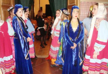 30 июня отмечается международный День Дружбы