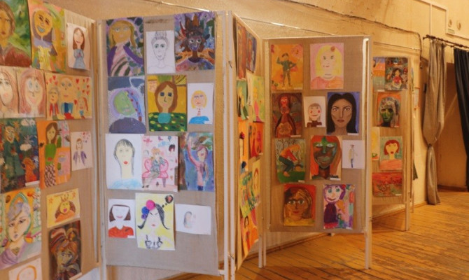 «Нет роднее мамы никого на свете».