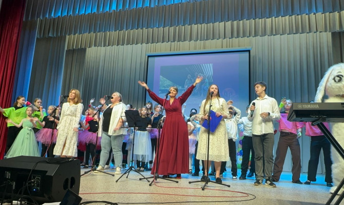 «Загляните в мамины глаза».