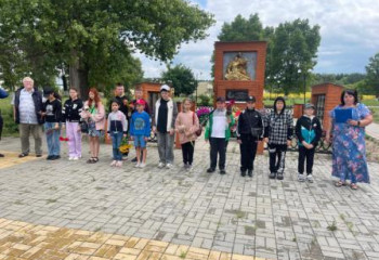 «Вспомним всех поименно», возложение цветом к могилам погибших и умерших от ран участников ВОВ, на братском кладбище.