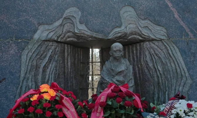 «Помнит мир спасённый»