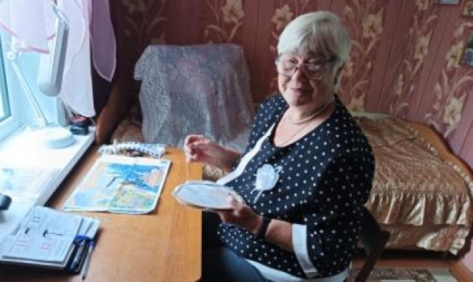 «Иглой рисует красоту»