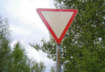 Угадай дорожный знак