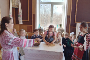 Познавательный час – «Жизнь и быт русского народа»