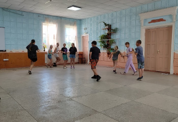 «Веселый час»