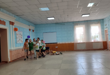 «От объятий станет всем теплей» 
