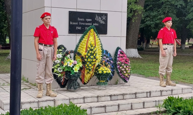 Урок памяти «Имя твоё неизвестно. Подвиг твой бессмертен» Урок памяти «Имя твоё неизвестно. Подвиг твой бессмертен»