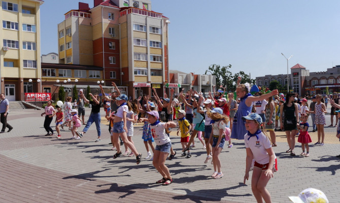 ДЕНЬ ЗАЩИТЫ ДЕТЕЙ В БОБРОВСКОМ РДК