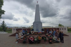 «Мы подвиг ваш и память чтим»