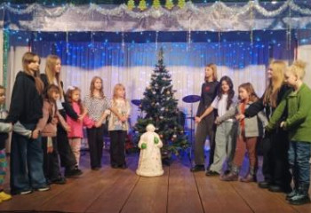 «Веселая путаница у елки»