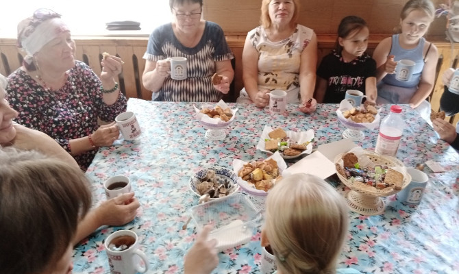 Фольклорные посиделки «Третий спас орехи припас»