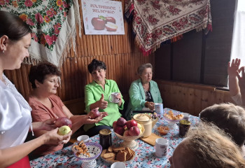 Развлекательно-игровой час «Яблочко наливное»