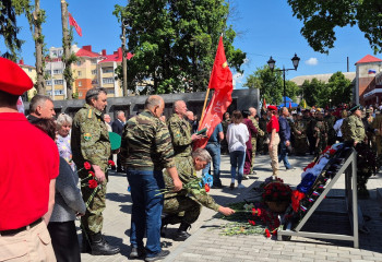 Митинг и возложение цветов к памятнику погибших воинов, посвященный Дню Победы