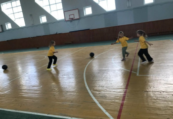 Развлекательная программа « Путешествие по планете детства»